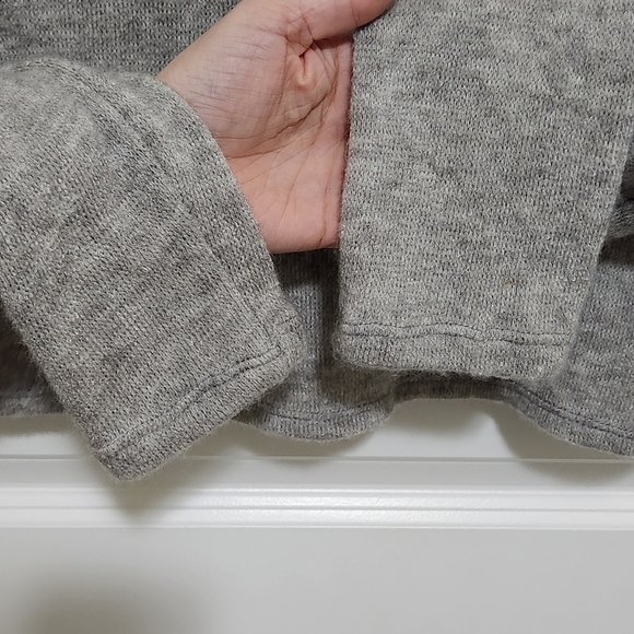 MOD Womens M Gray Cowl Neck Cropped Angora Blend Sweater Dolman Sleeve - Picture 8 of 10